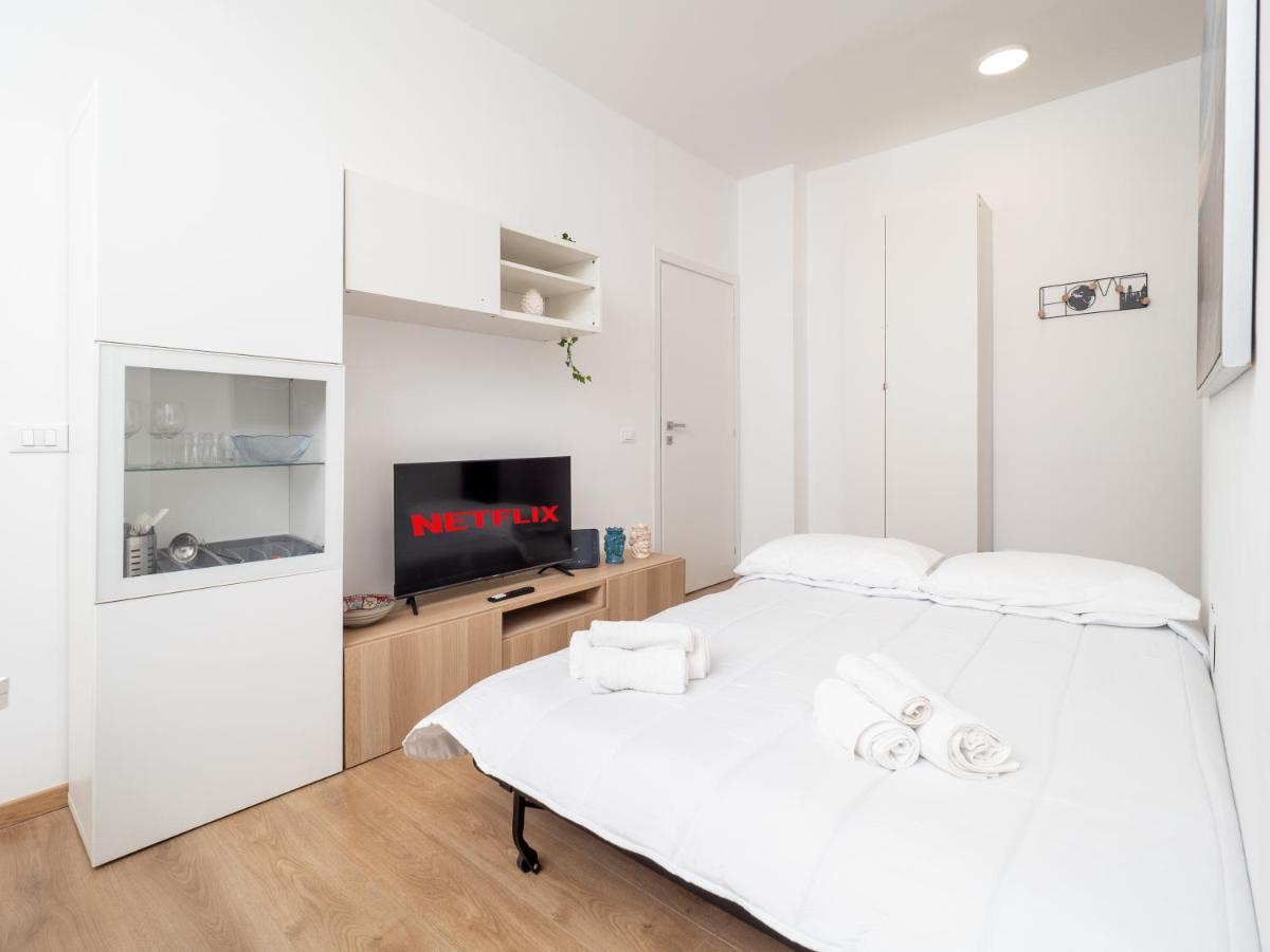 Rio'S Apartment Милано Екстериор снимка