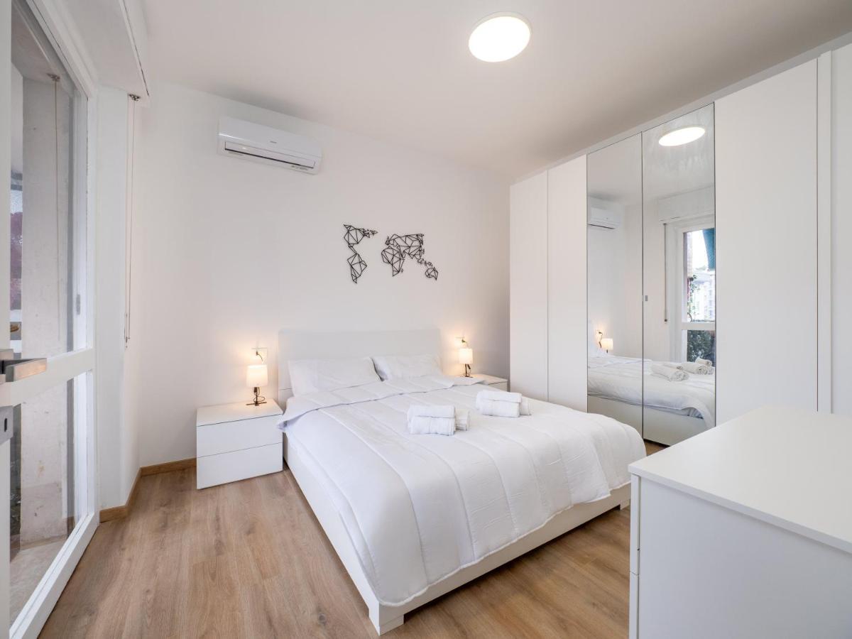 Rio'S Apartment Милано Екстериор снимка